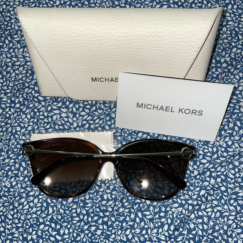 Michael kors sunglasses - Picture 2 of 2